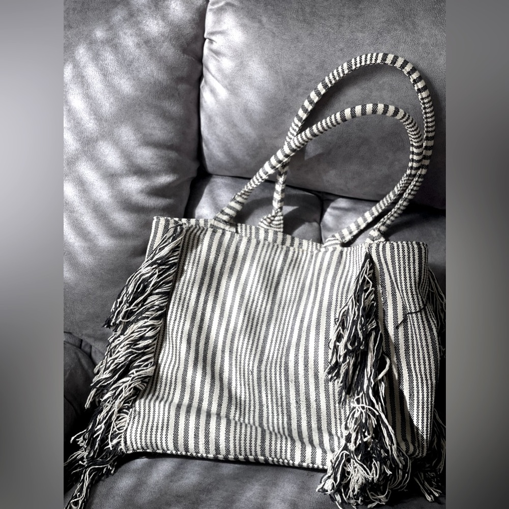 Canvas tote